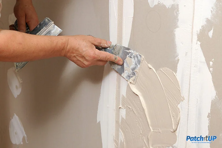 655c8556b71990d5f4d99a99_Mesh Drywall Tape and Joint Compound