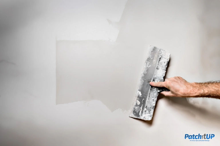 65954bc9e49fa9e8bc015a75_Professional Plaster Repair Services